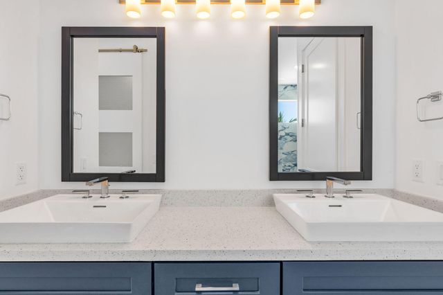 84 Coral Way, Key Largo, FL 33037