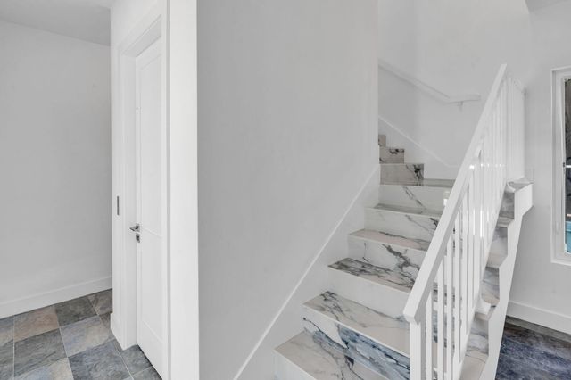 84 Coral Way, Key Largo, FL 33037