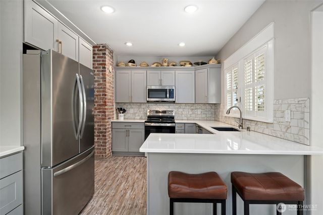 724 S Summit Avenue, Bremerton, WA 98312