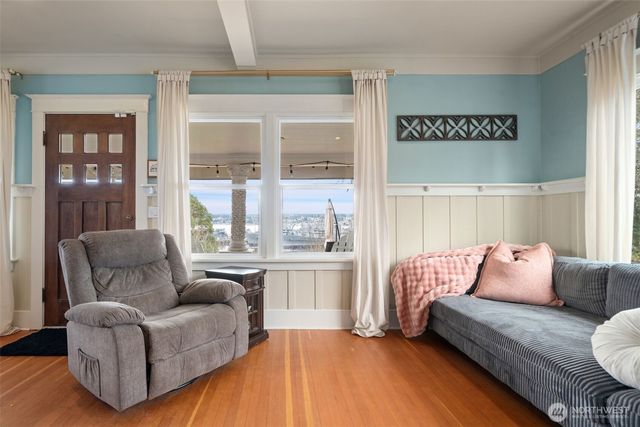 724 S Summit Avenue, Bremerton, WA 98312