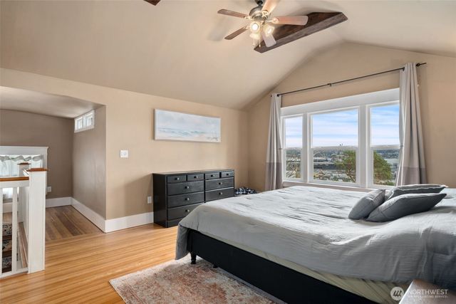 724 S Summit Avenue, Bremerton, WA 98312