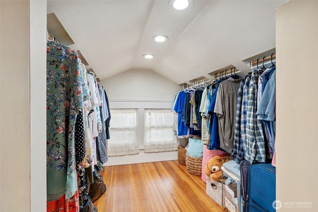 724 S Summit Avenue, Bremerton, WA 98312