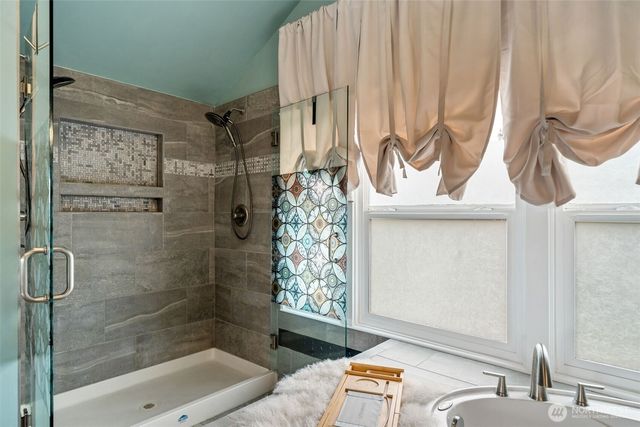 724 S Summit Avenue, Bremerton, WA 98312