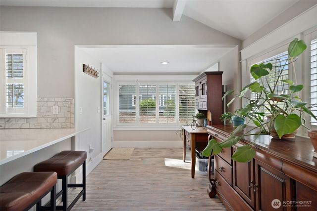 724 S Summit Avenue, Bremerton, WA 98312