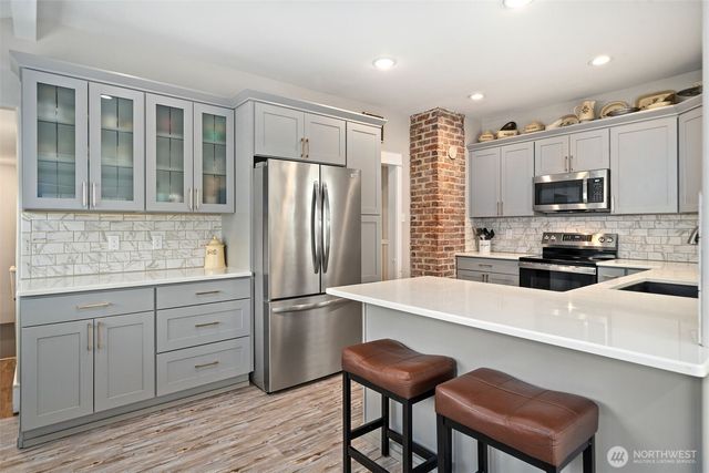 724 S Summit Avenue, Bremerton, WA 98312