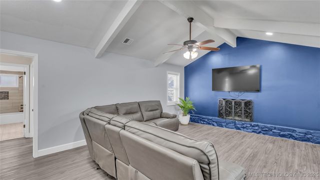 10108 E 28th Street, Tulsa, OK 74129