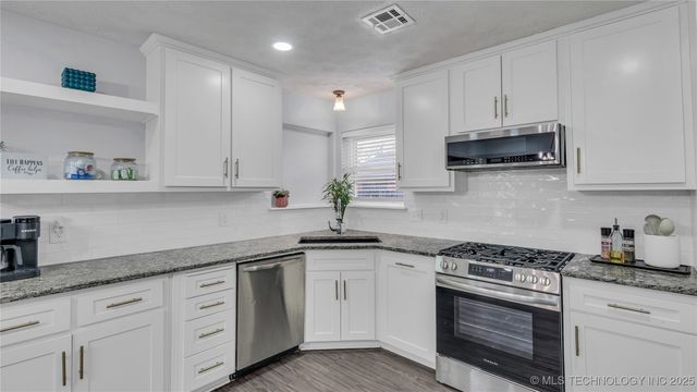 10108 E 28th Street, Tulsa, OK 74129