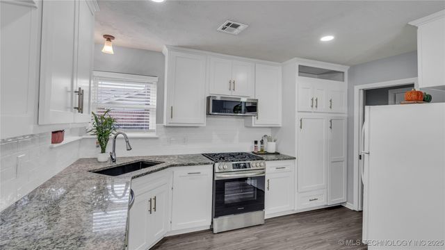 10108 E 28th Street, Tulsa, OK 74129