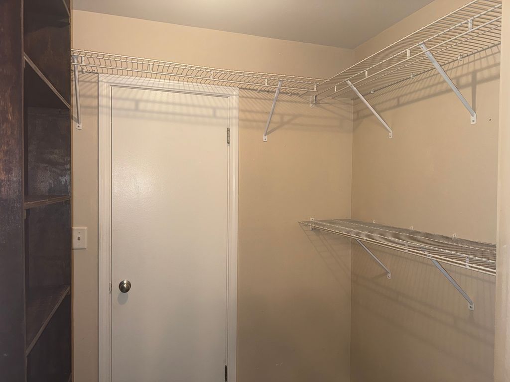 1810 Hemlock Place 208, Schaumburg, IL 60173 — photo 5