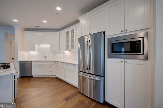 828 Highland Lane 2204, Atlanta, GA 30306