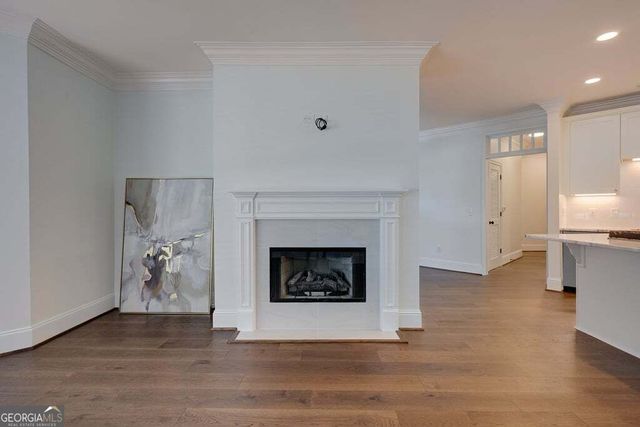 828 Highland Lane 2204, Atlanta, GA 30306