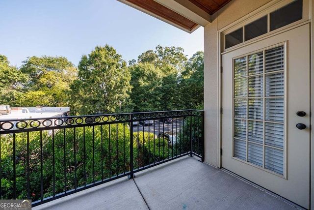 828 Highland Lane 2204, Atlanta, GA 30306