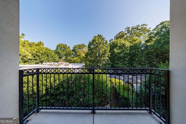 828 Highland Lane 2204, Atlanta, GA 30306