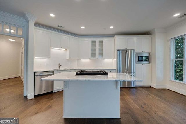 828 Highland Lane 2204, Atlanta, GA 30306