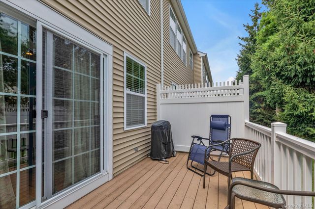 96 Paget Lane, Massapequa, NY 11758