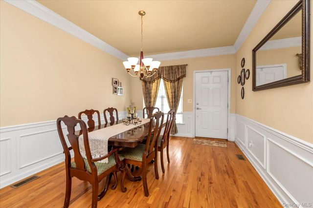 96 Paget Lane, Massapequa, NY 11758