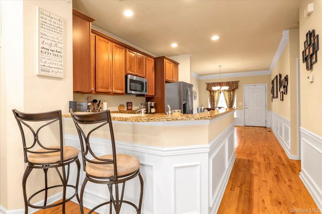 96 Paget Lane, Massapequa, NY 11758