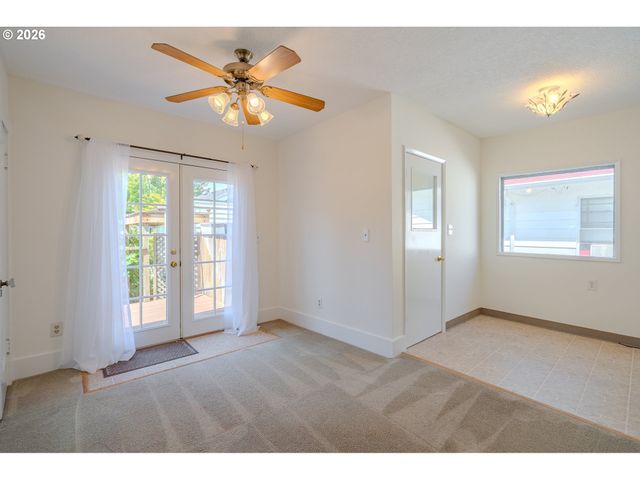 2355 Ne 57TH Ave, Portland, OR 97213