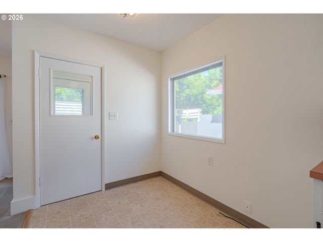 2355 Ne 57TH Ave, Portland, OR 97213