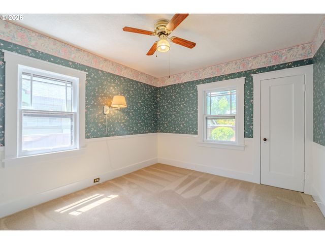 2355 Ne 57TH Ave, Portland, OR 97213