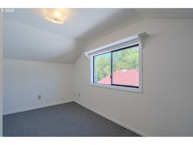 2355 Ne 57TH Ave, Portland, OR 97213