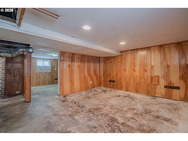 2355 Ne 57TH Ave, Portland, OR 97213