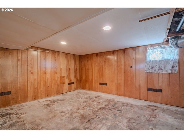 2355 Ne 57TH Ave, Portland, OR 97213