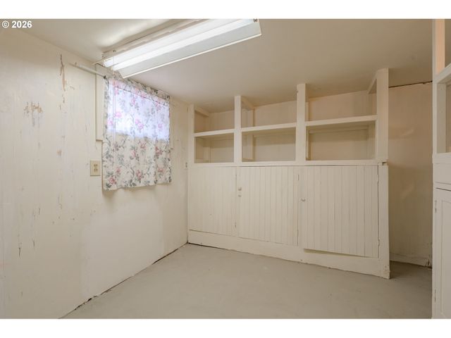 2355 Ne 57TH Ave, Portland, OR 97213