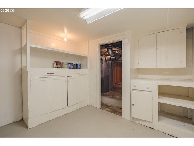 2355 Ne 57TH Ave, Portland, OR 97213