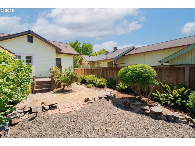 2355 Ne 57TH Ave, Portland, OR 97213