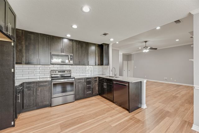 604 Cedar Drive, Pilot Point, TX 76258