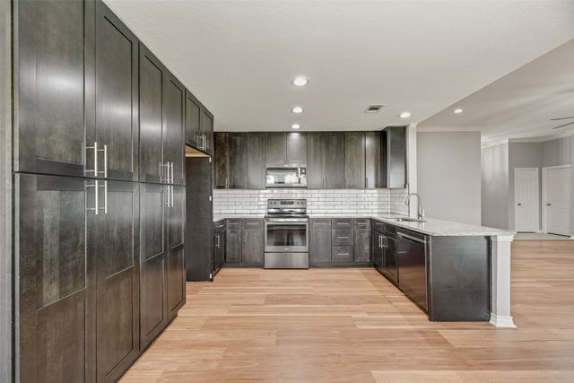 604 Cedar Drive, Pilot Point, TX 76258