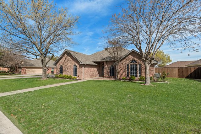 604 Cedar Drive, Pilot Point, TX 76258