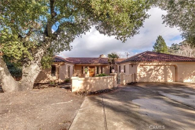 8865 Pino Solo Avenue, Atascadero, CA 93422