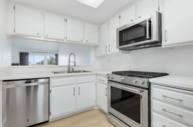 955 E 3rd Street 407, Long Beach, CA 90802