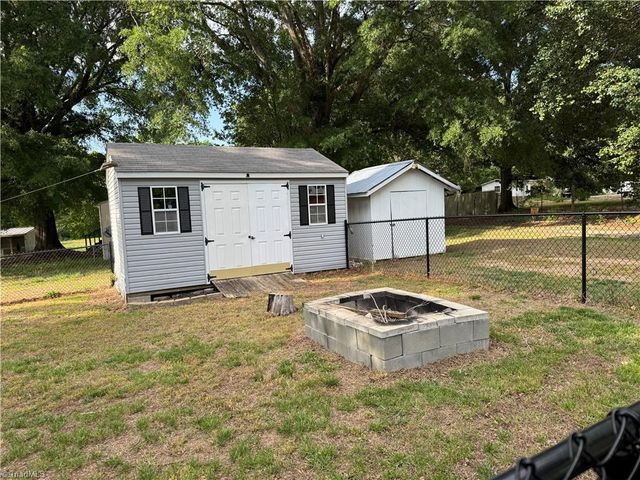 3125 Gumtree Road, Winston-salem, NC 27107