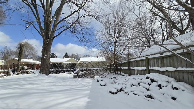 3429 Lowcroft Avenue, Lansing, MI 48910