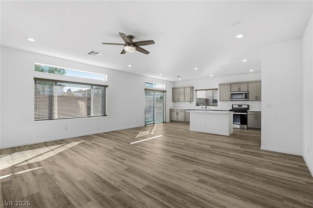 5905 Becklow Gardens Avenue, Las Vegas, NV 89141