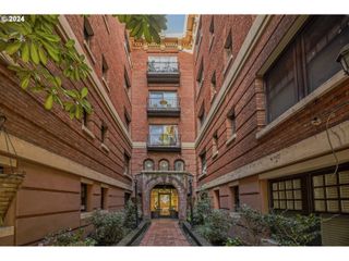 1829 Nw LOVEJOY St 303, Portland, OR 97209