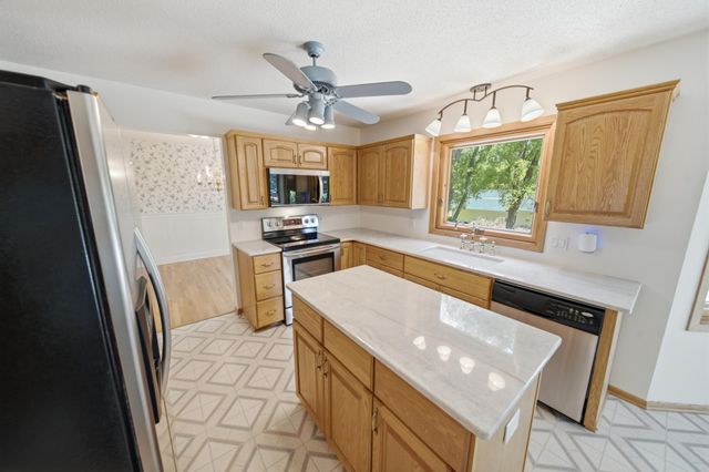 3851 Newport Lane NW, Rochester, MN 55901