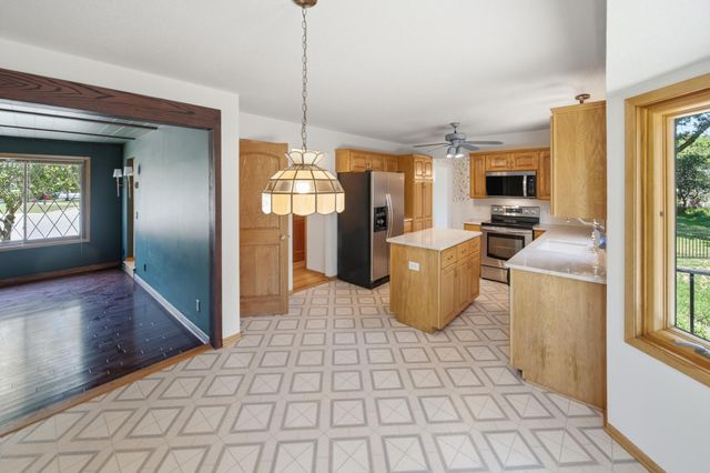 3851 Newport Lane NW, Rochester, MN 55901