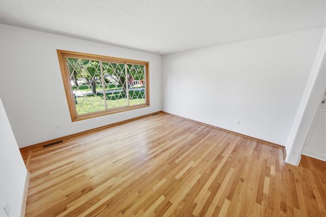 3851 Newport Lane NW, Rochester, MN 55901