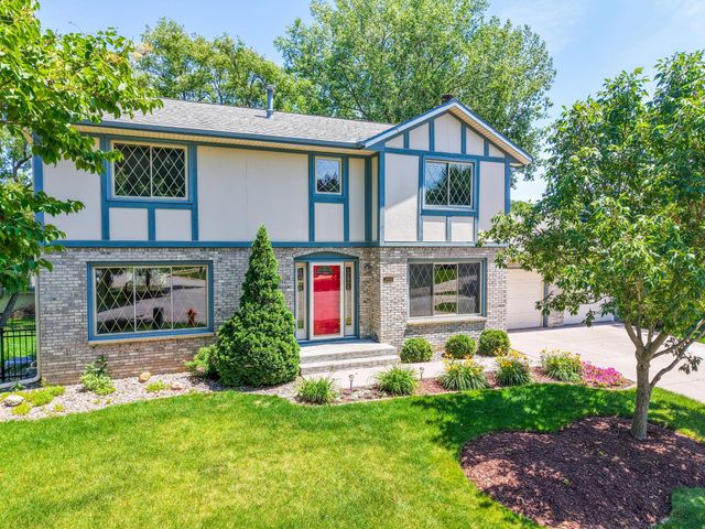 3851 Newport Lane NW, Rochester, MN 55901