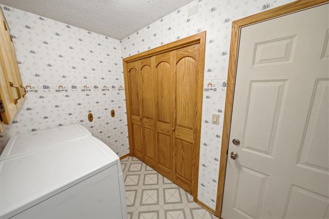 3851 Newport Lane NW, Rochester, MN 55901