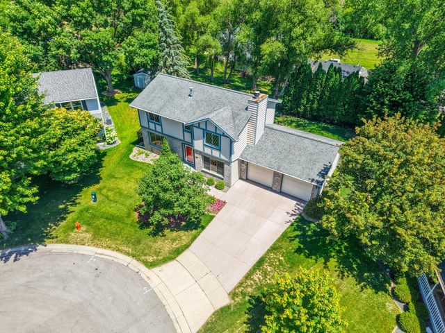 3851 Newport Lane NW, Rochester, MN 55901