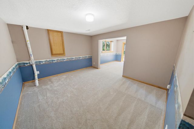 3851 Newport Lane NW, Rochester, MN 55901