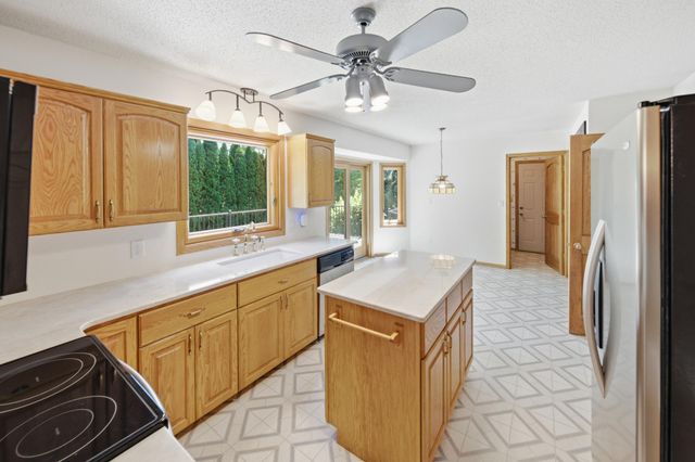 3851 Newport Lane NW, Rochester, MN 55901