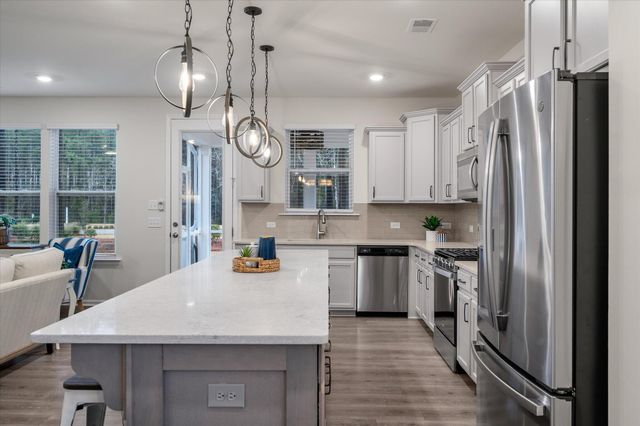 1006 Magnolia Warbler Way, Ravenel, SC 29470