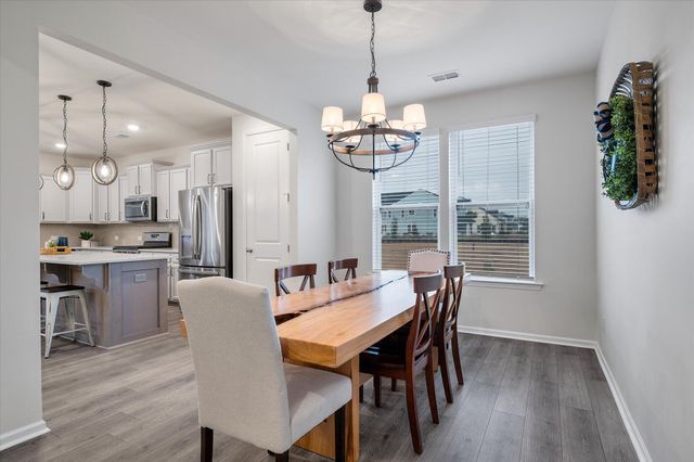 1006 Magnolia Warbler Way, Ravenel, SC 29470