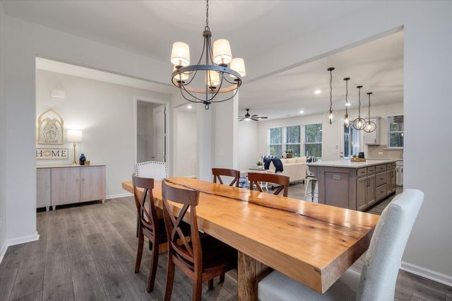 1006 Magnolia Warbler Way, Ravenel, SC 29470